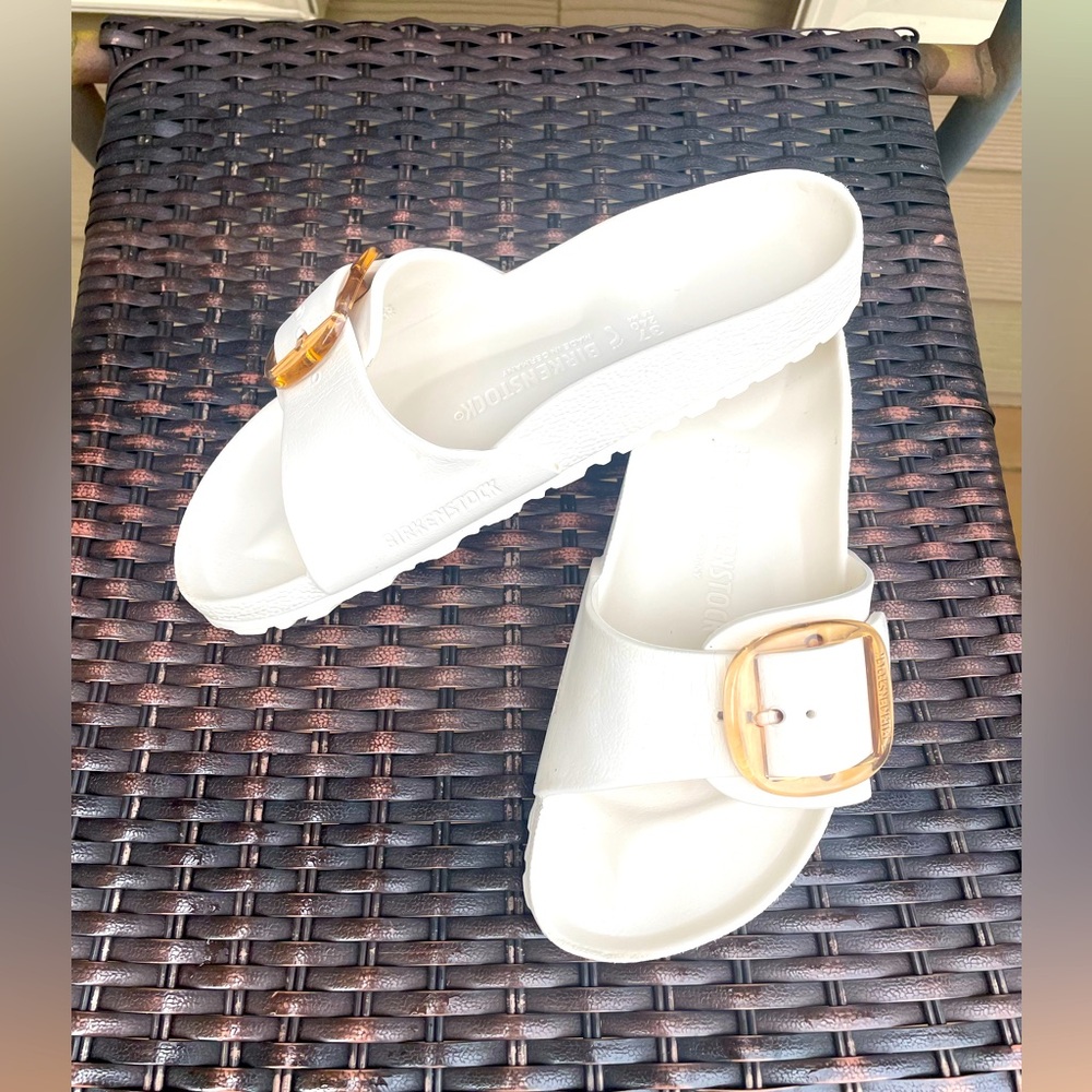 Birkenstock Women's White Madrid Big Buckle Sandals size 37. EUC